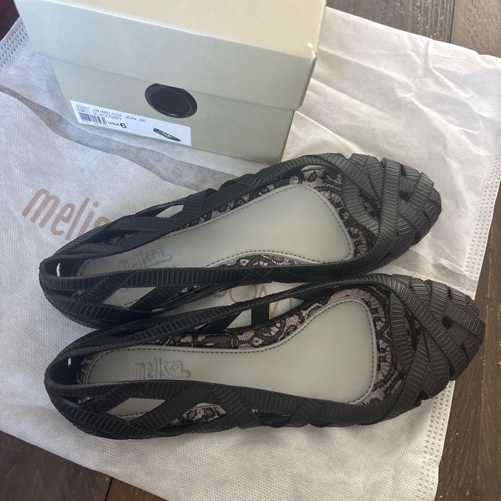 NIB New Melissa + Jason Wu PVC Woven Cut Out Black Flat Size 6
